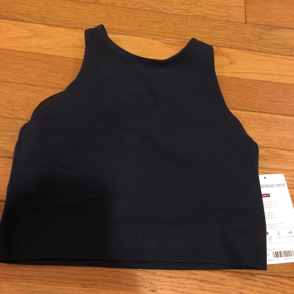 NWT Athleta navy conscious crop